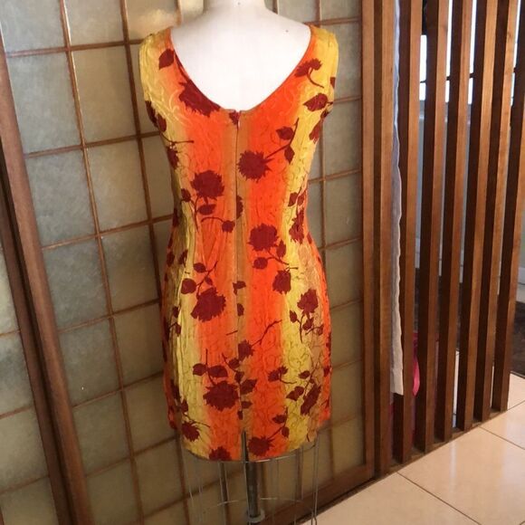 Perfect sundress  - Picture 3 of 3